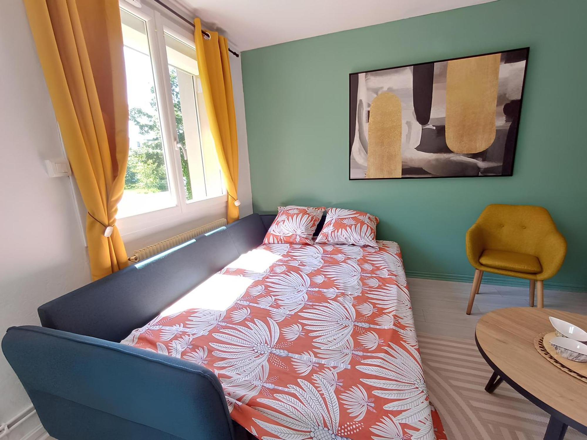 Apartment Proche Chu - 4 Couchages - Parking Gratuit - Local Velo Amiens