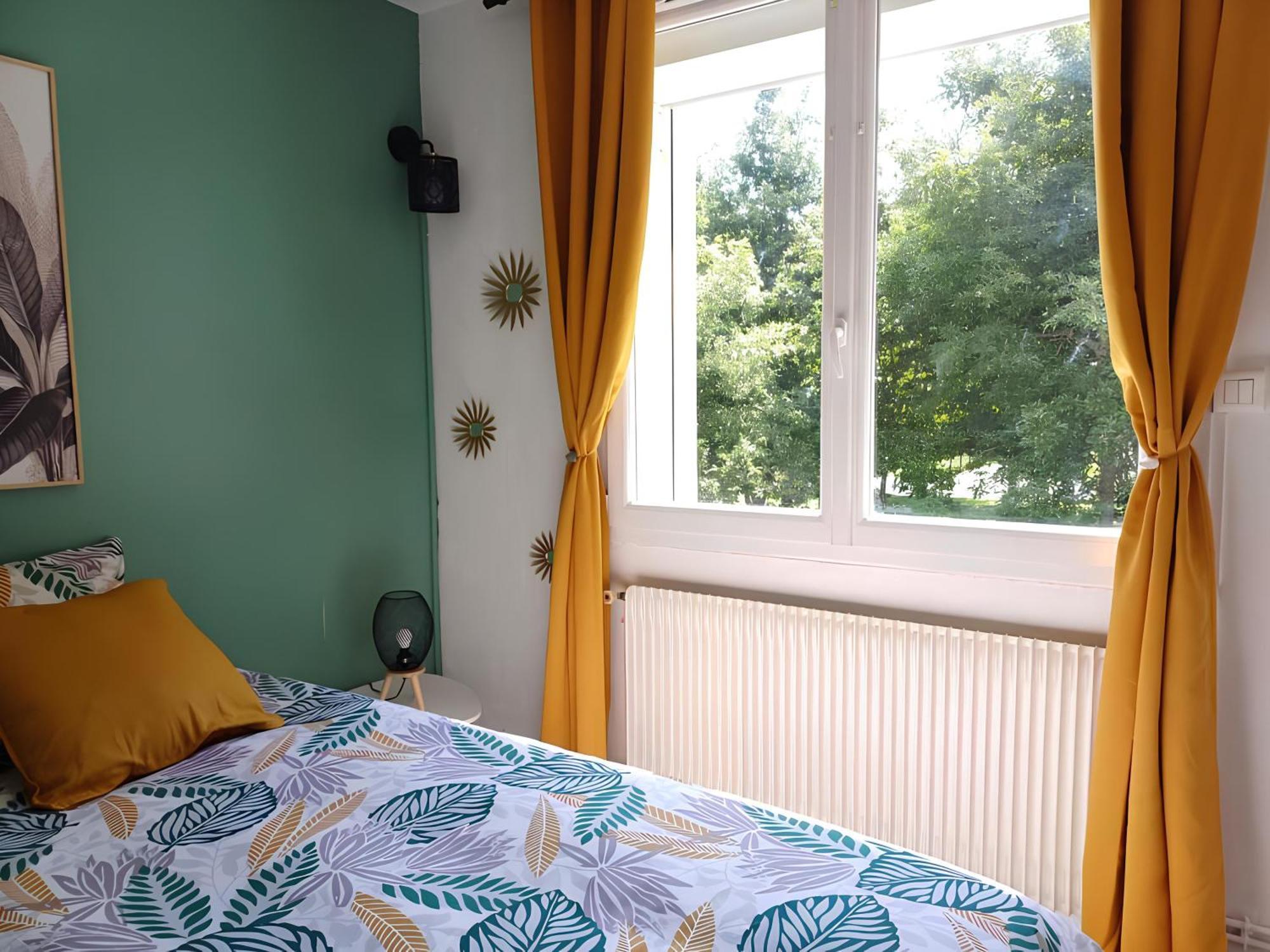 Proche Chu - 4 Couchages - Parking Gratuit - Local Velo Apartment Amiens